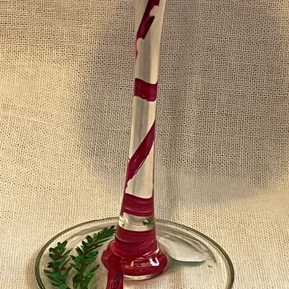 Piped Piper Hand Painted Christmas Wine Glass. - Picture 3 of 5